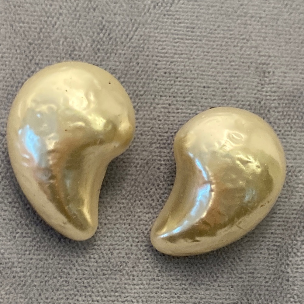 Louis Rousselet France Depose vintage Pearl clip earrings 1950’s
